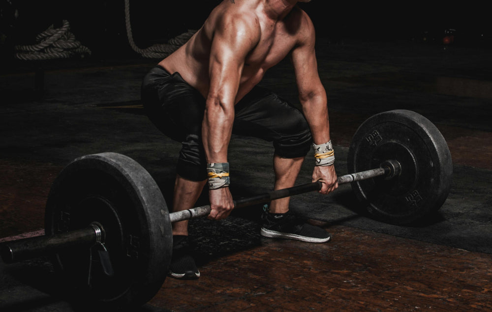 Sumo deadlift : une variante du soulevé de terre classique