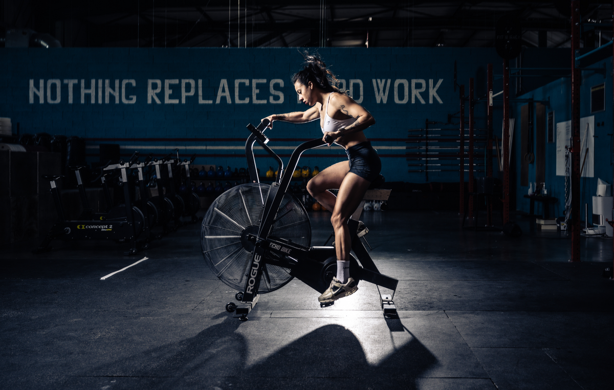 Être une femme dans le monde du fitness : entre clichés et libération